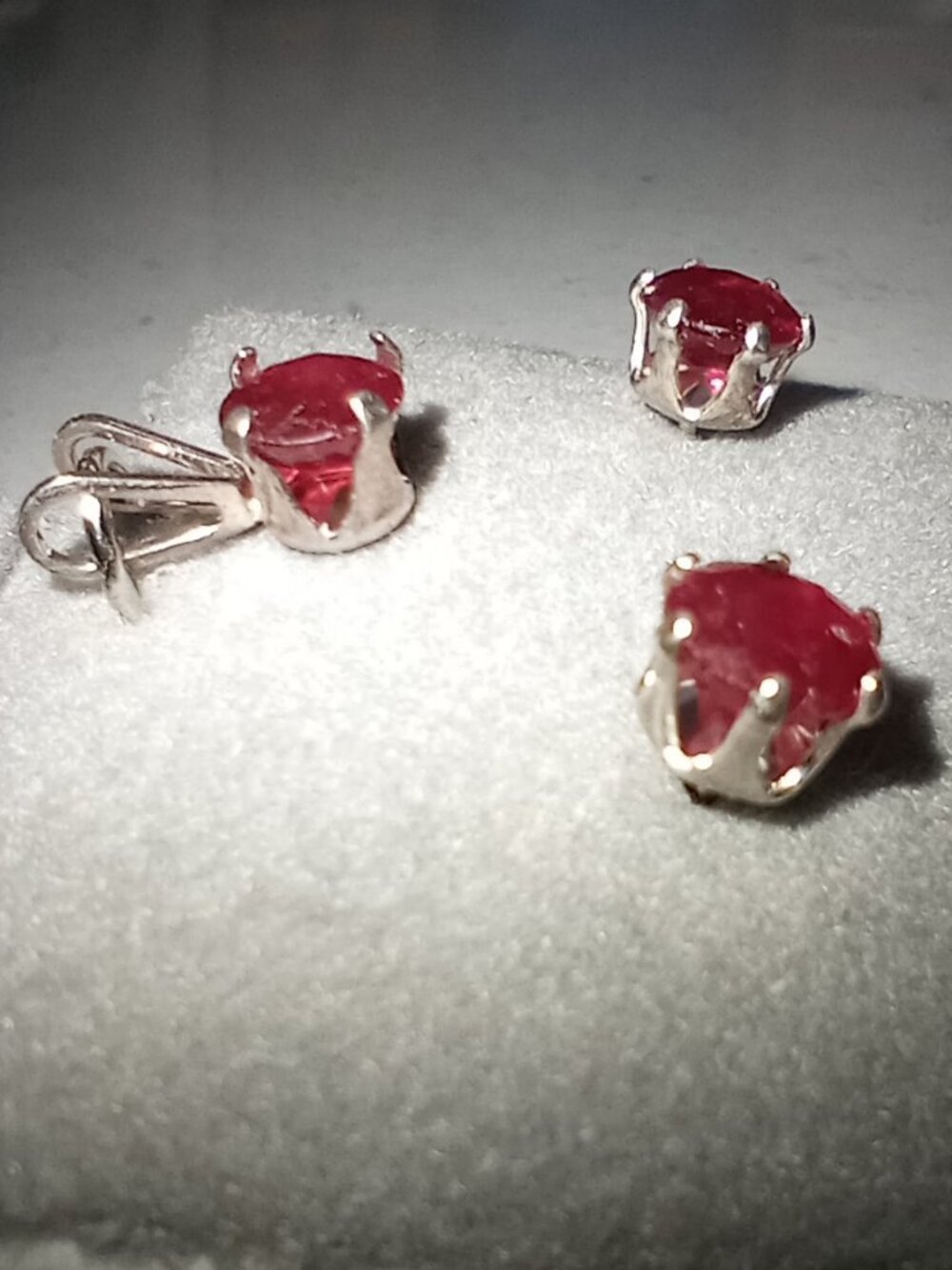 2-Carat Genuine Red Ruby Earring & Pendant Set in 925 Sterling Silver - Picture 3 of 4